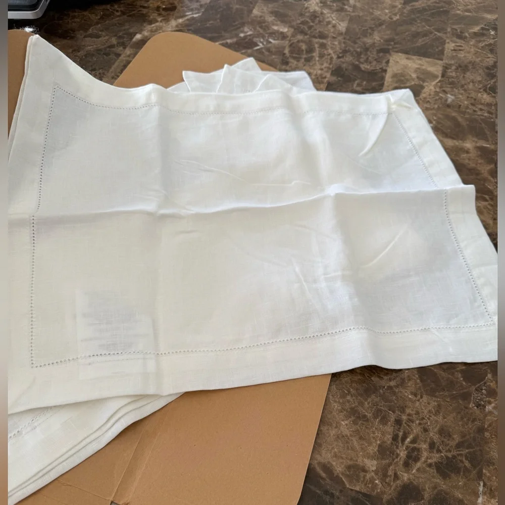 ATLINIA White Linen Placemats and Coasters